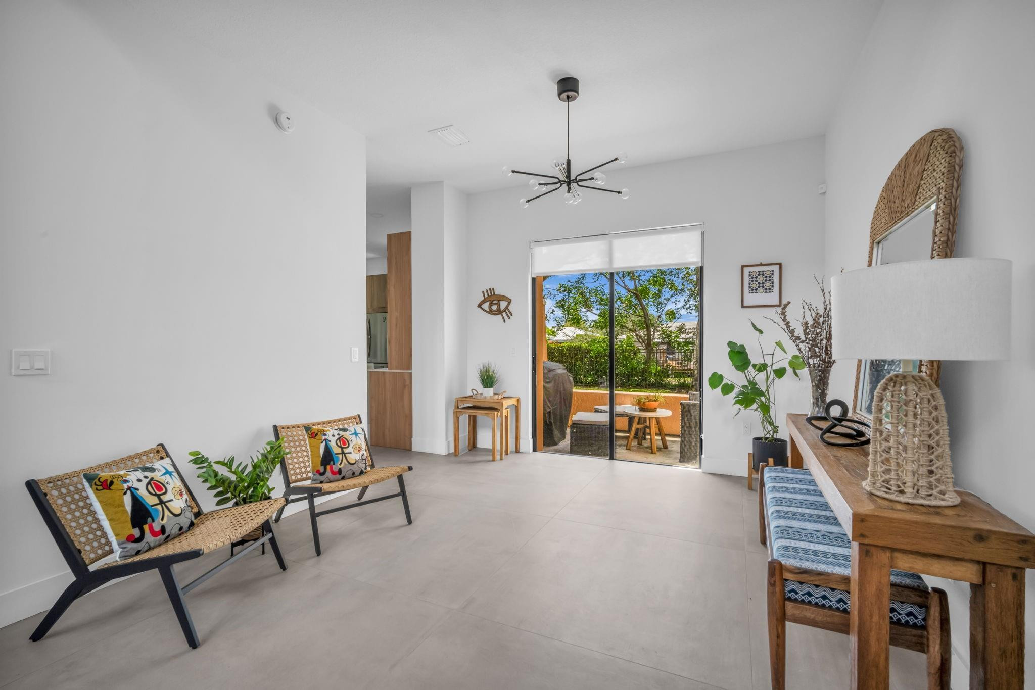 2420 Venetian Way 2420