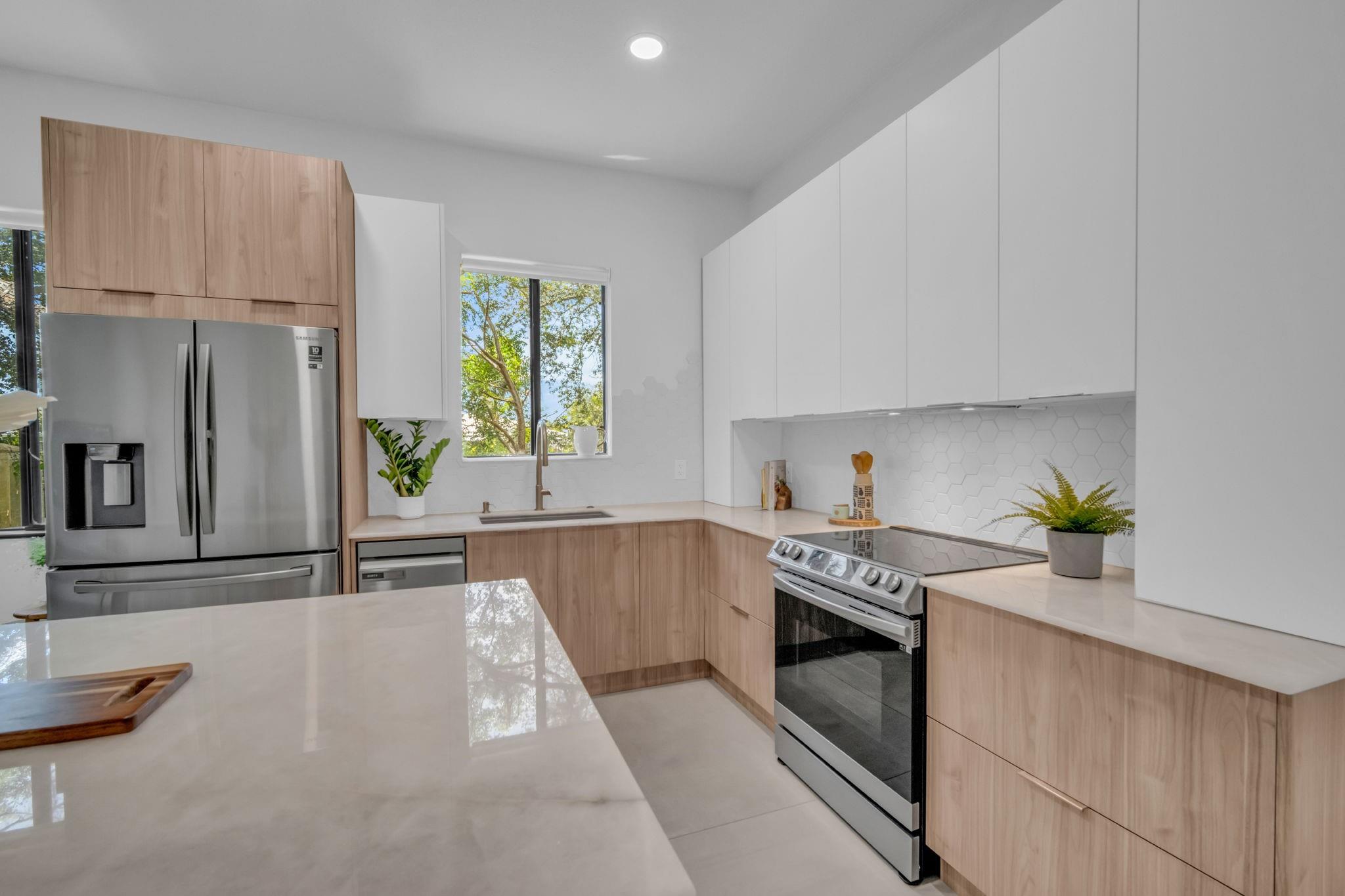 2420 Venetian Way 2420