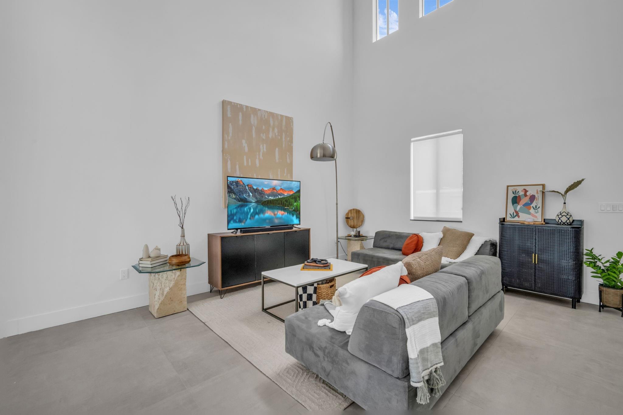 2420 Venetian Way 2420