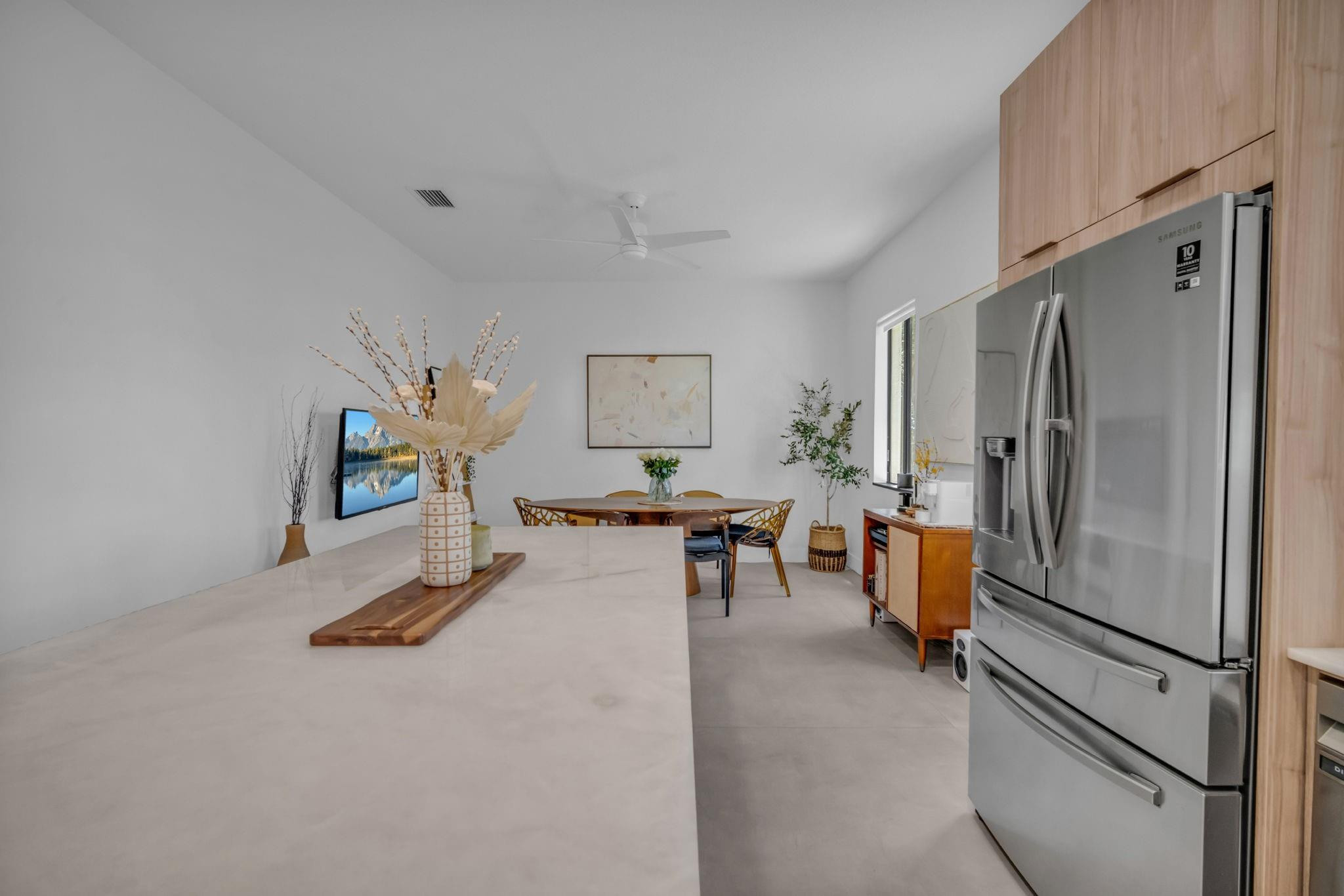 2420 Venetian Way 2420