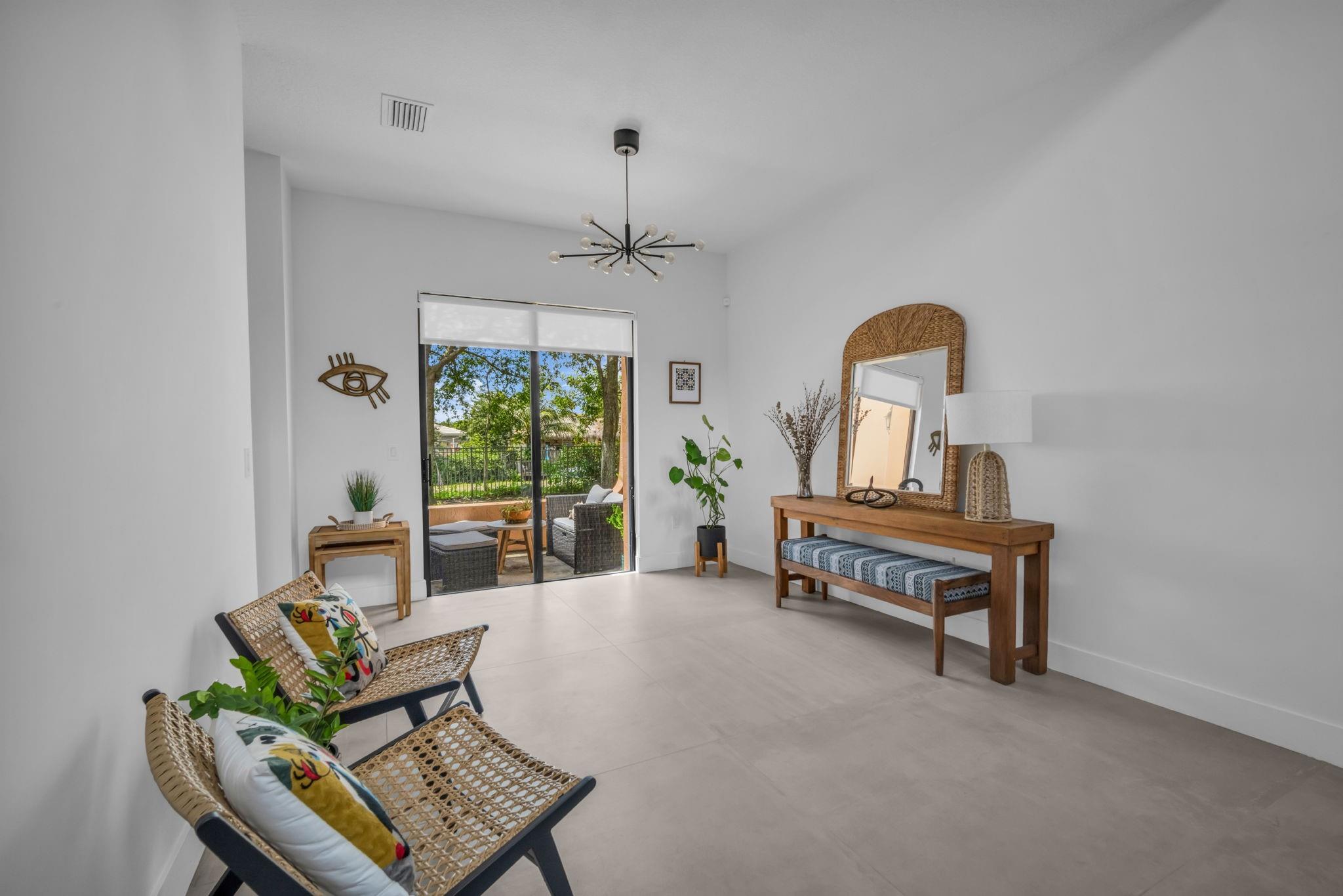 2420 Venetian Way 2420