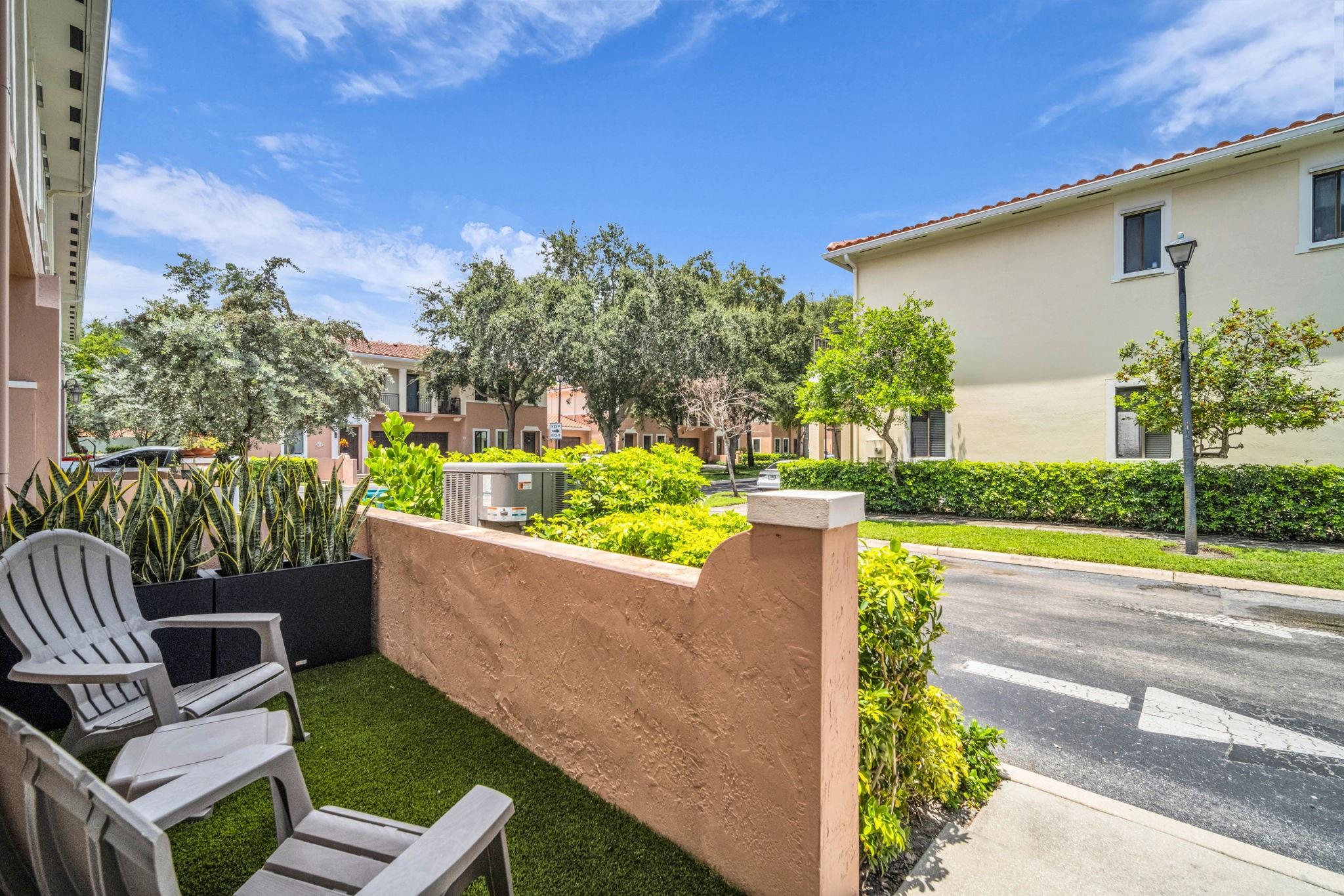 2420 Venetian Way 2420