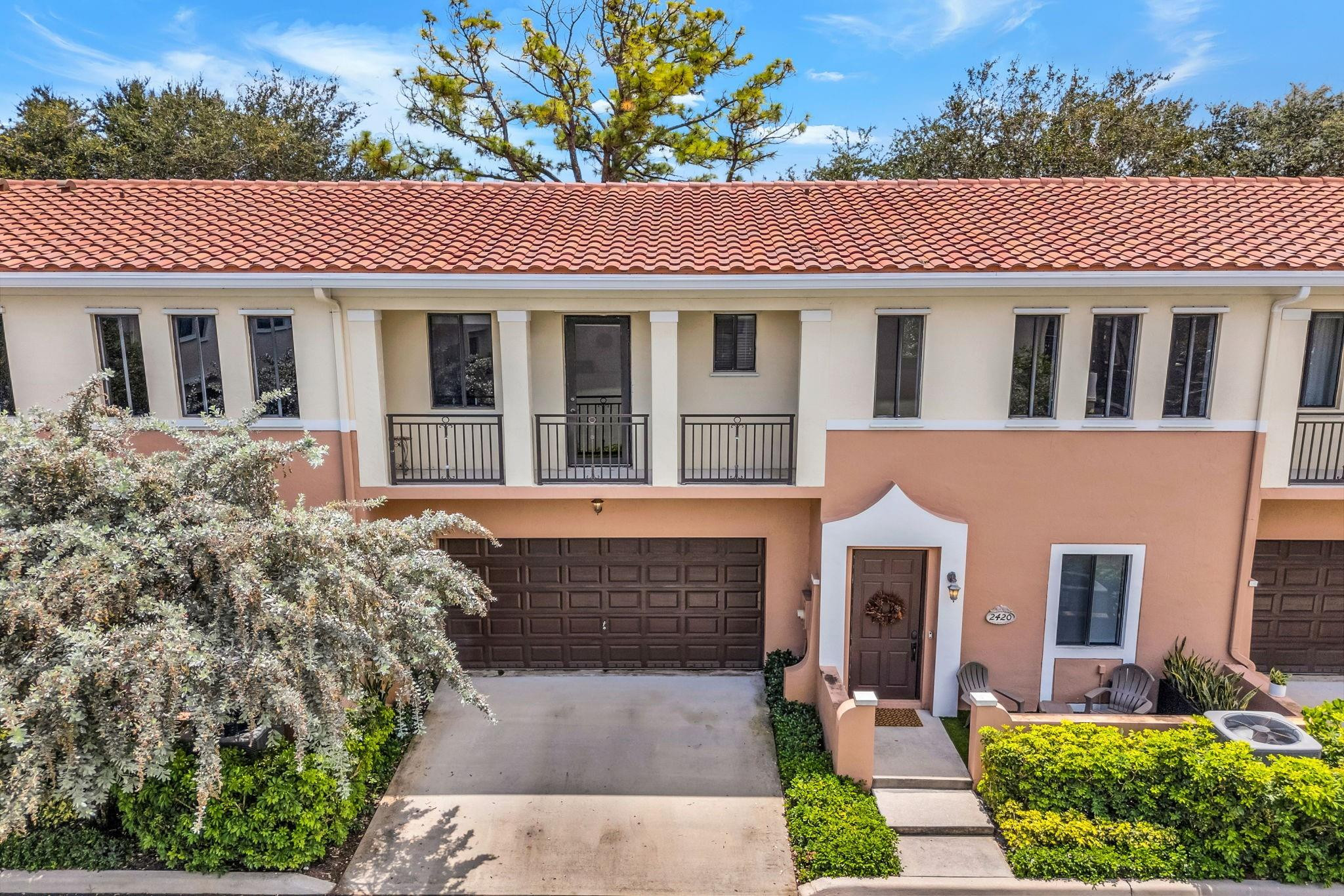 2420 Venetian Way 2420