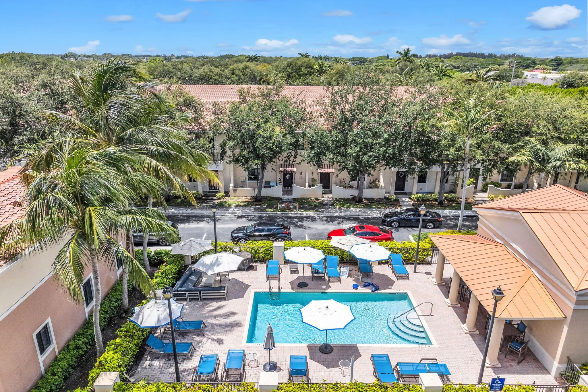 2420 Venetian Way 2420