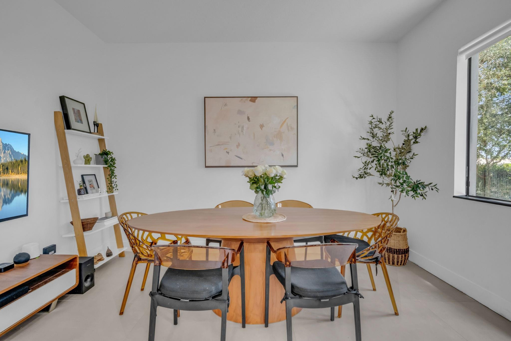 2420 Venetian Way 2420