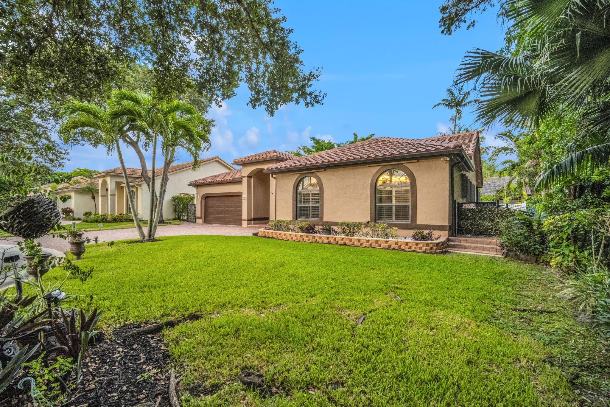 5523 NW 57th Ter