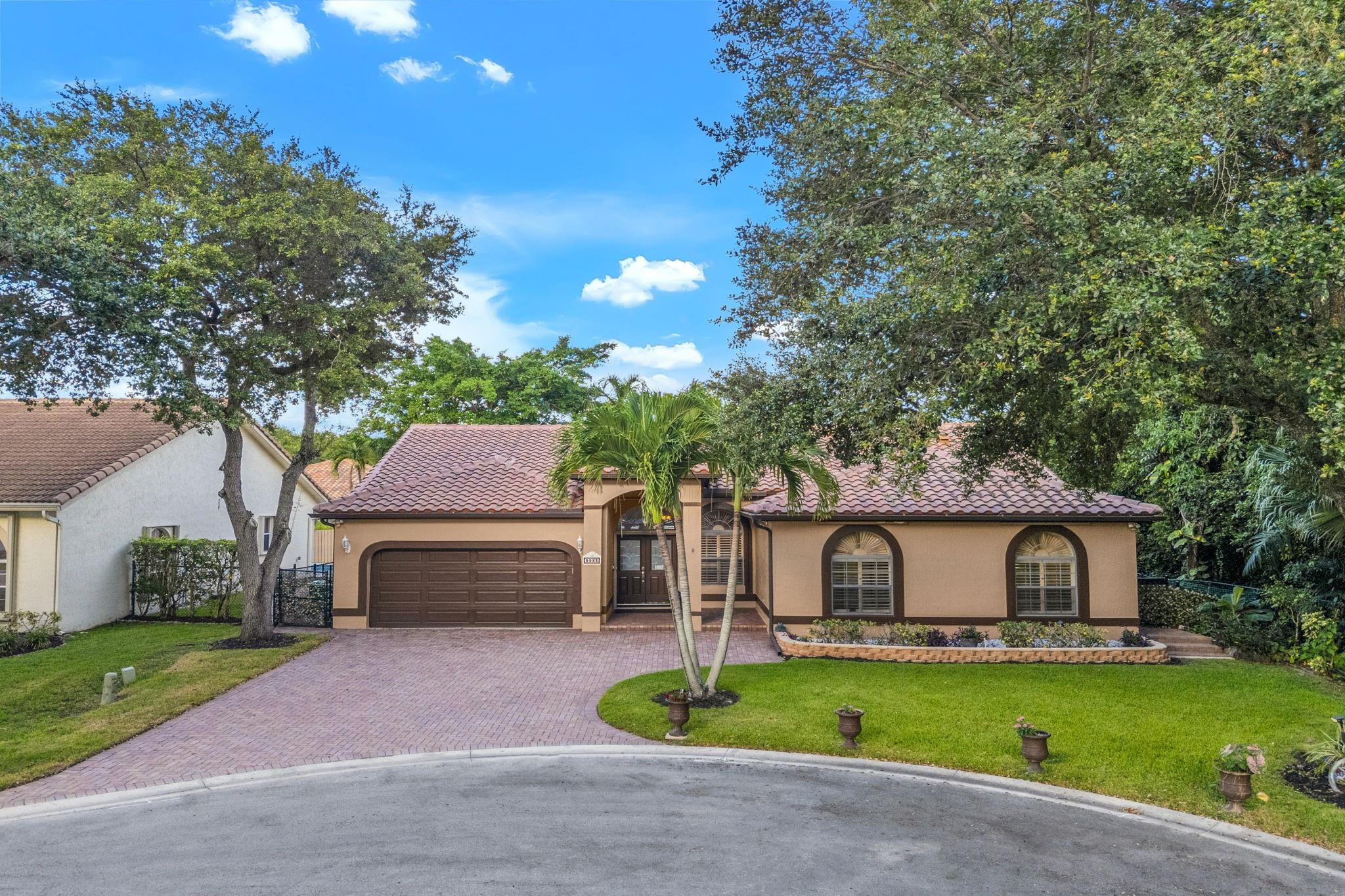 5523 NW 57th Ter