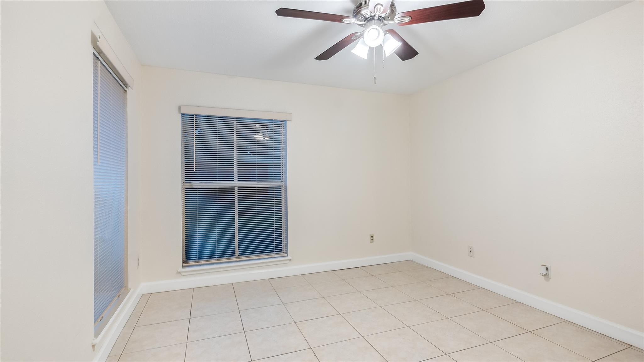 875 Riverside Dr 717