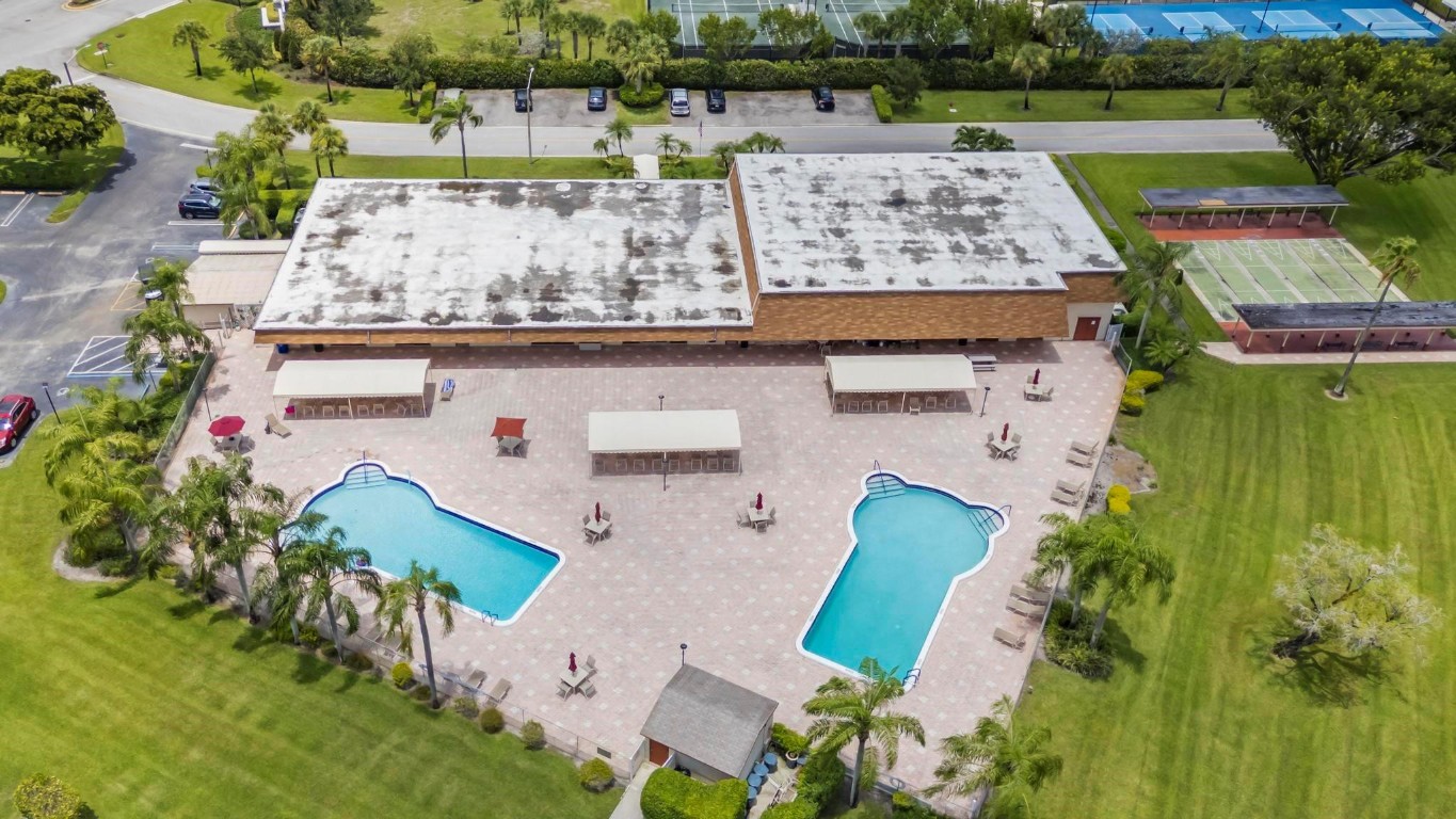 17 Willowbrook Ln 204