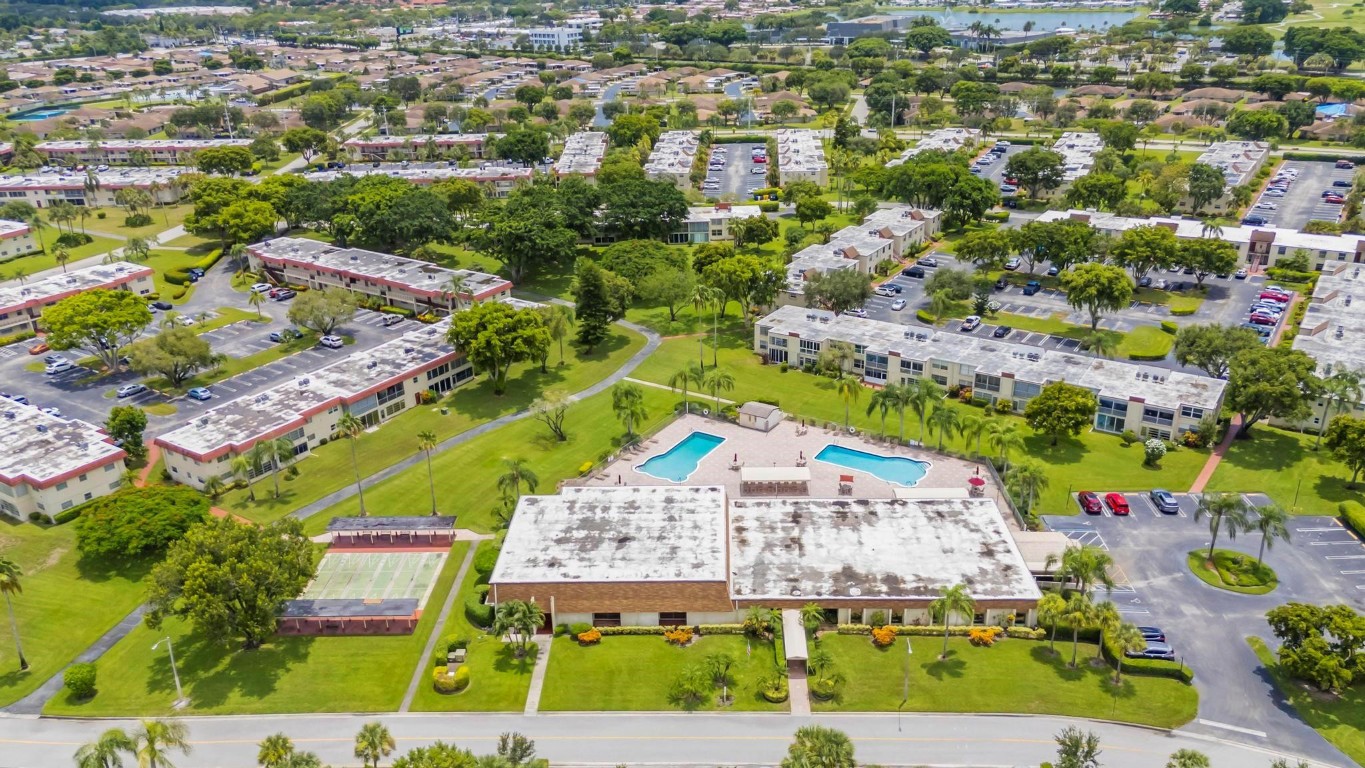 17 Willowbrook Ln 204