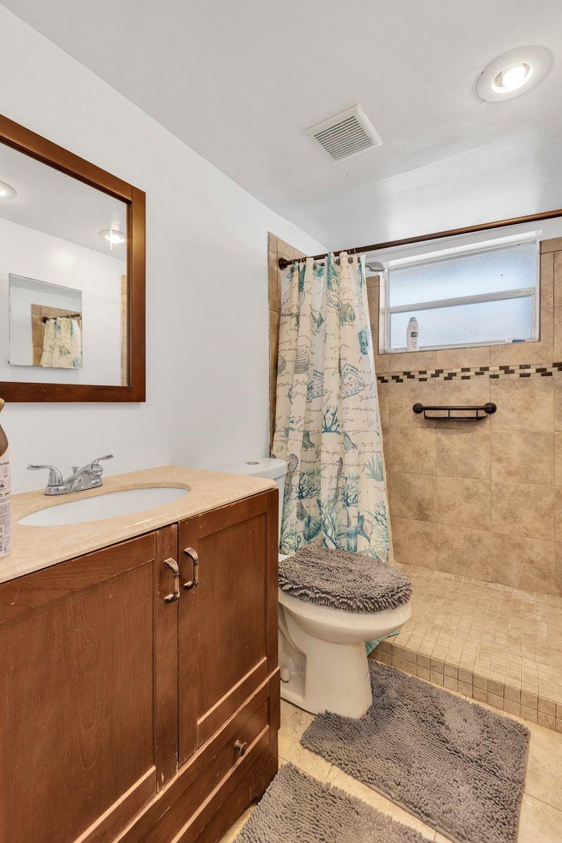 6850 Royal Palm Blvd 208