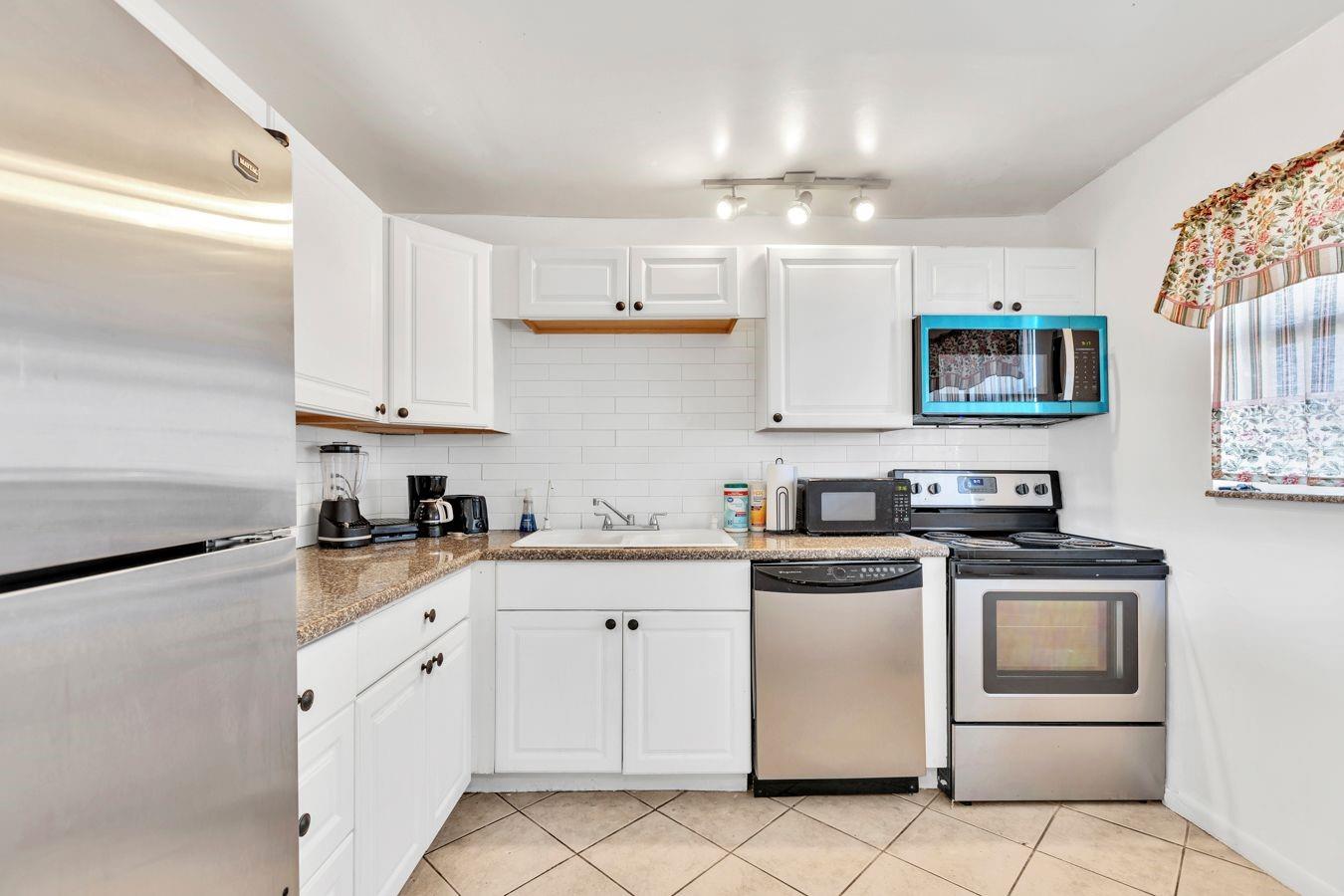 6850 Royal Palm Blvd 208