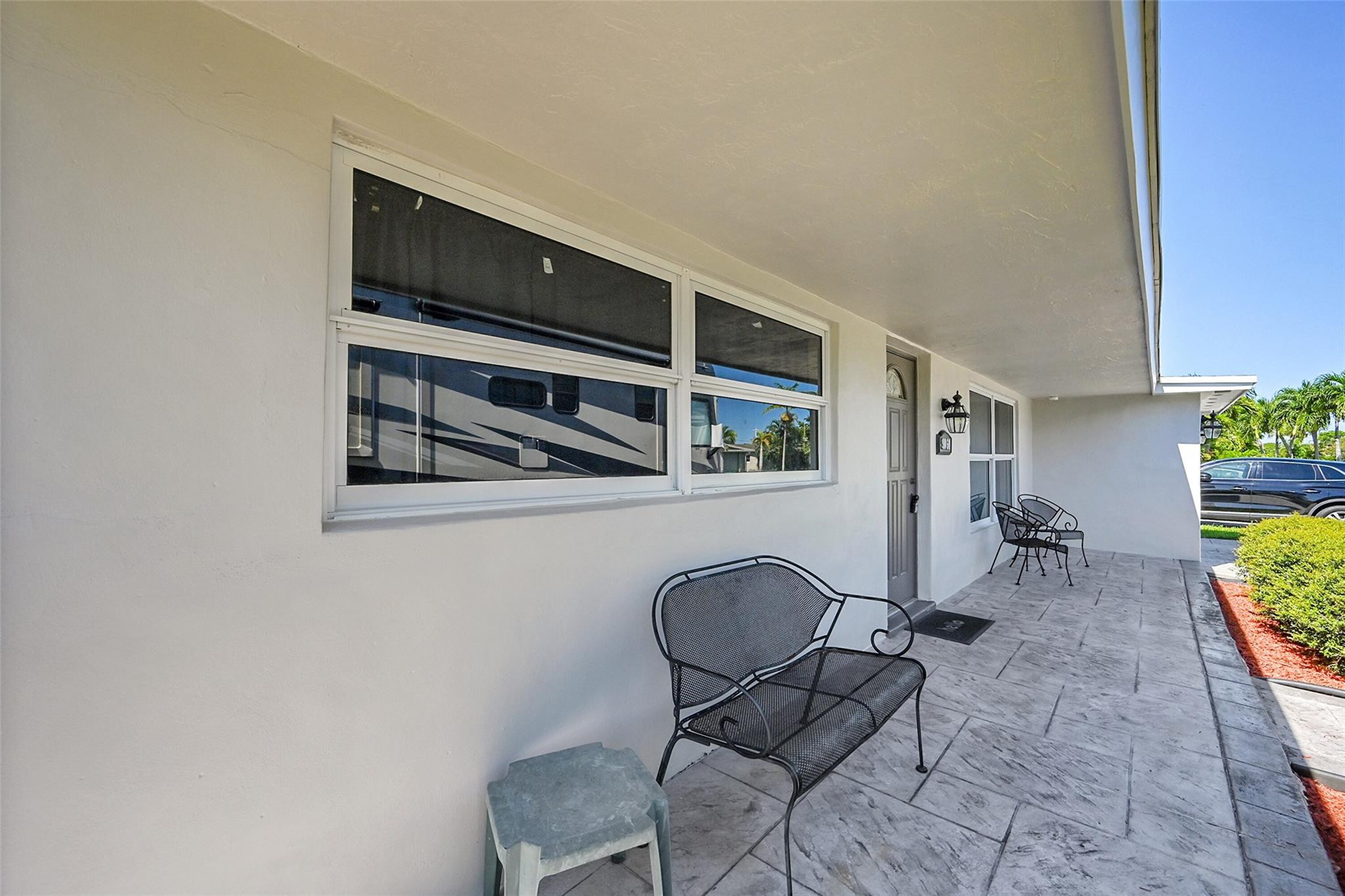 9060 NW 25th St