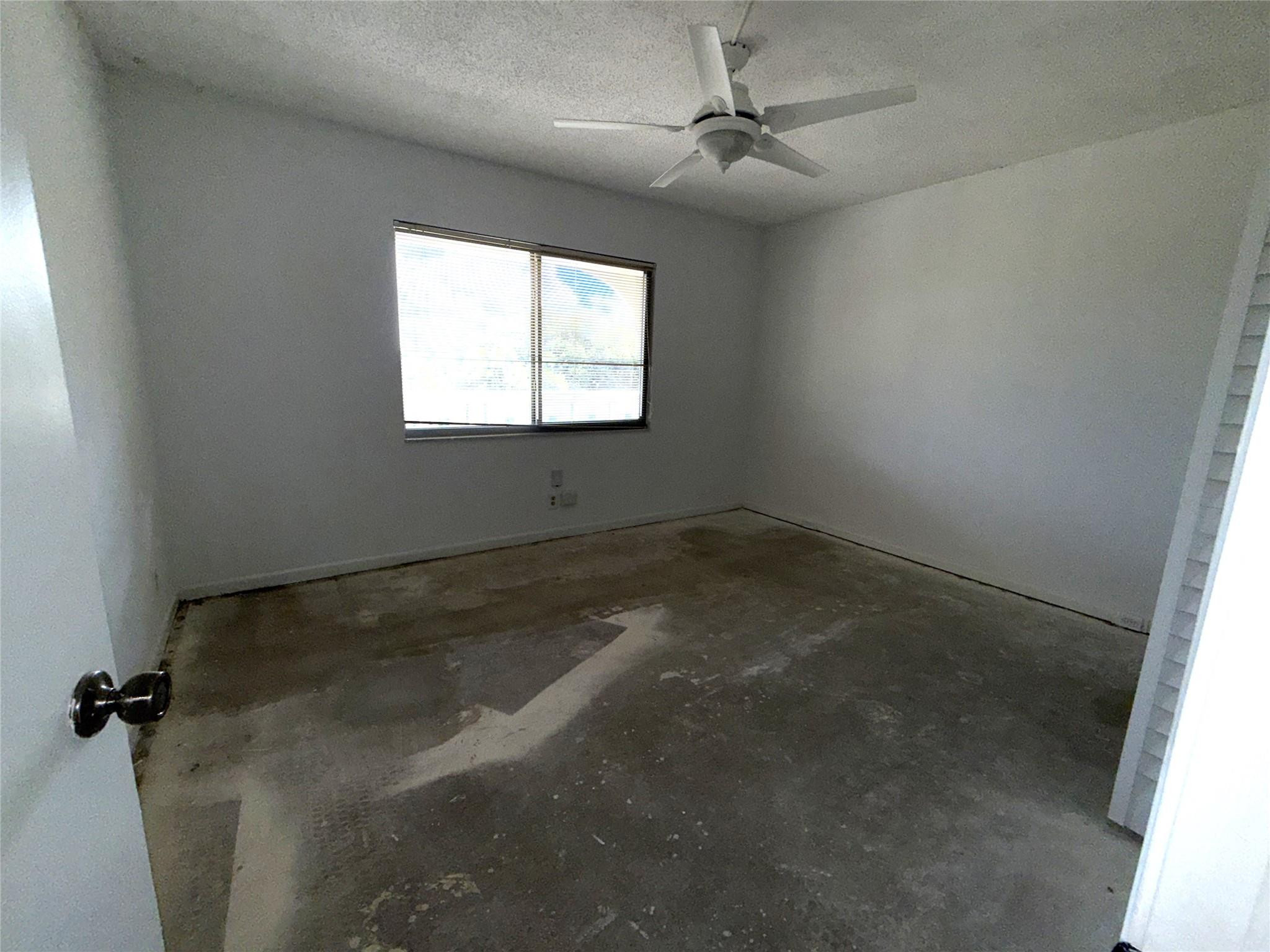2403 Antigua Cir E4