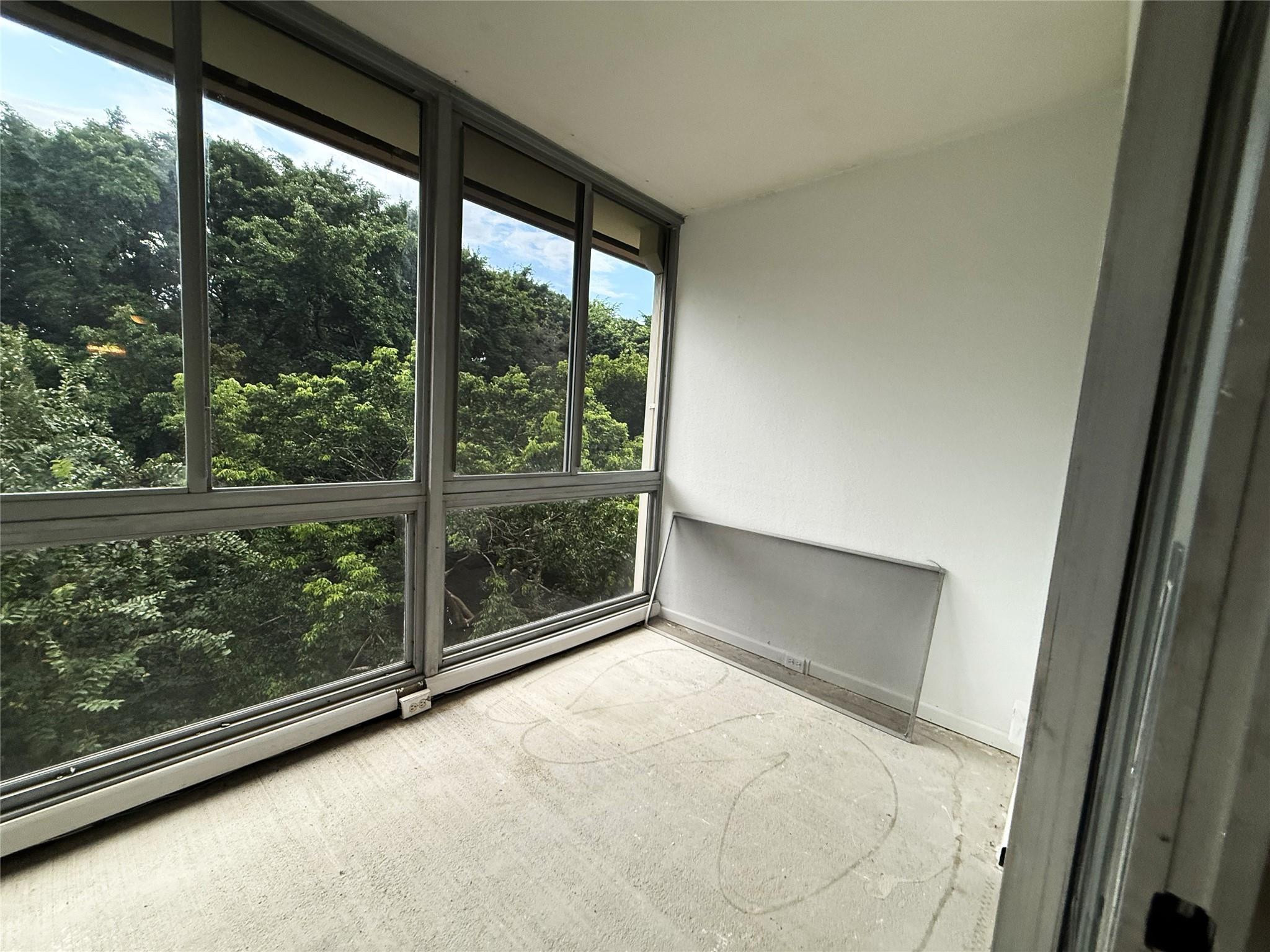 2403 Antigua Cir E4