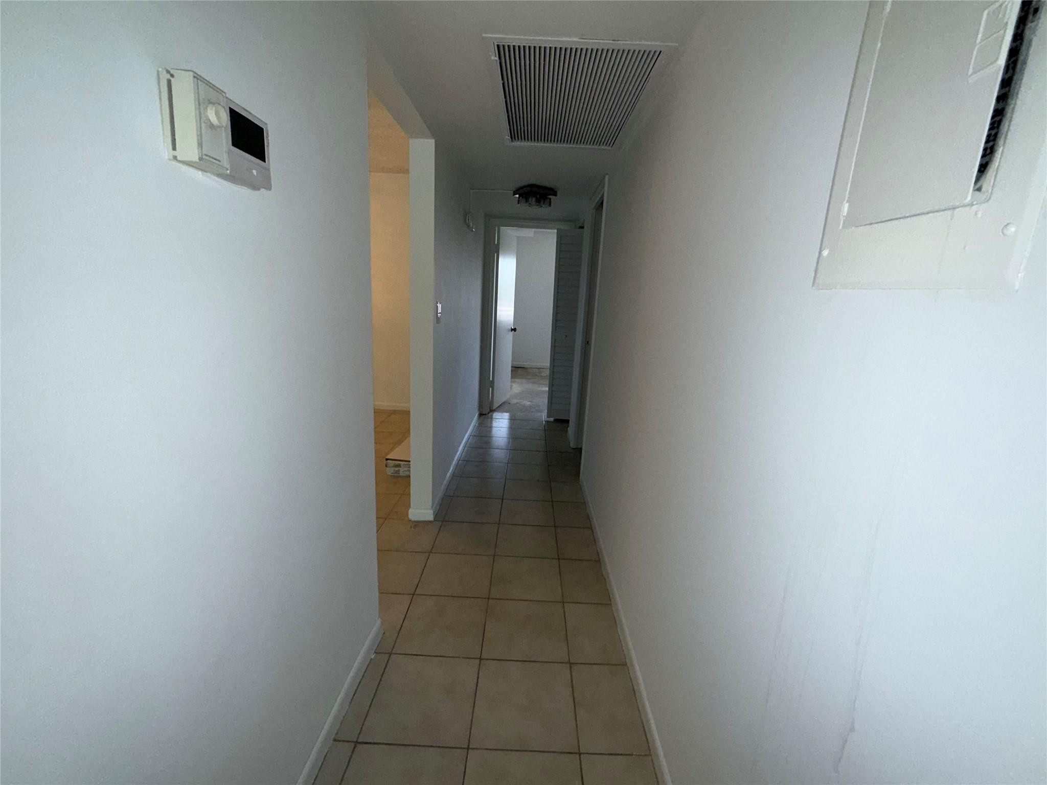 2403 Antigua Cir E4