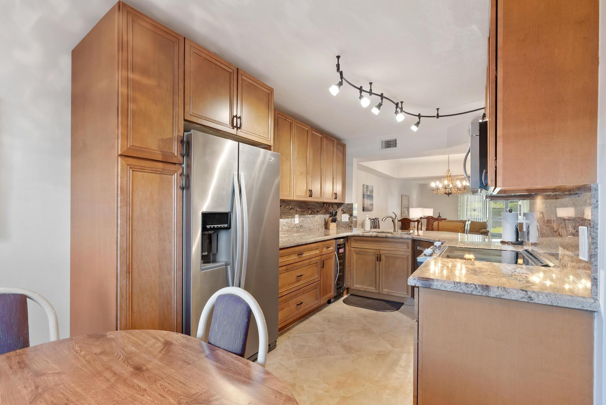 23385 Barwood Ln 102