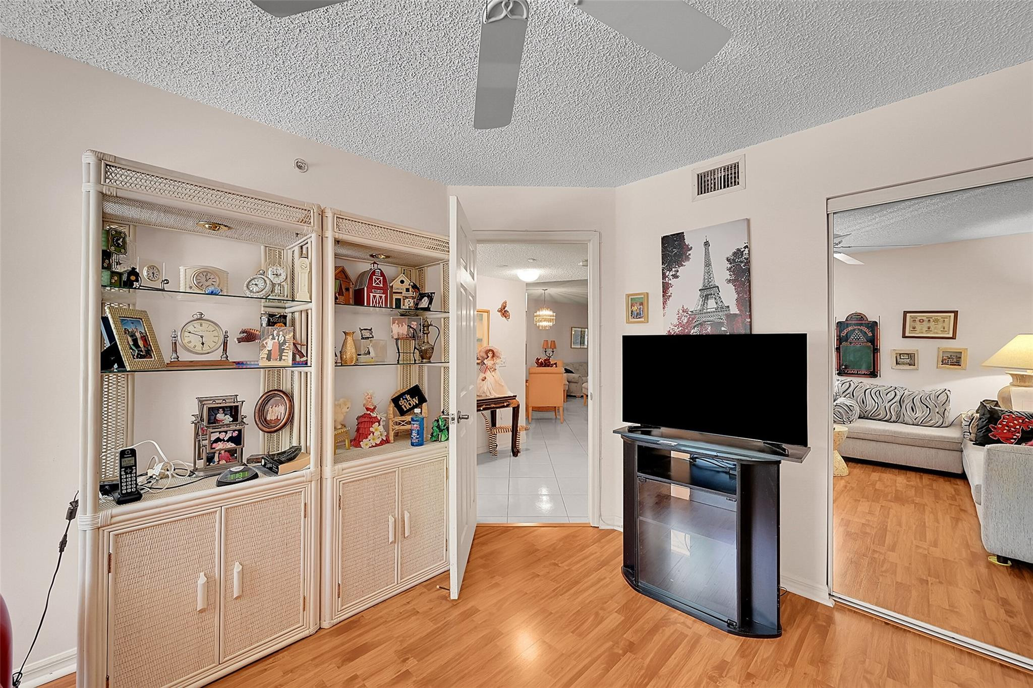 2541 N Nob Hill Rd 206