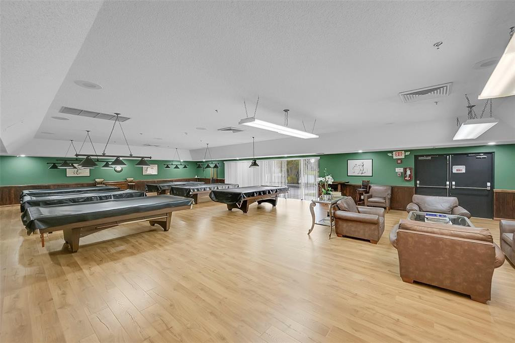 2541 N Nob Hill Rd 206