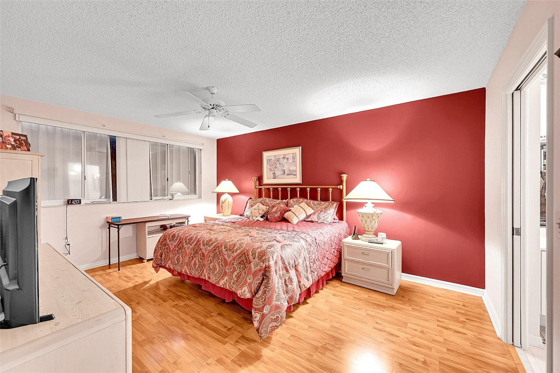 2541 N Nob Hill Rd 206