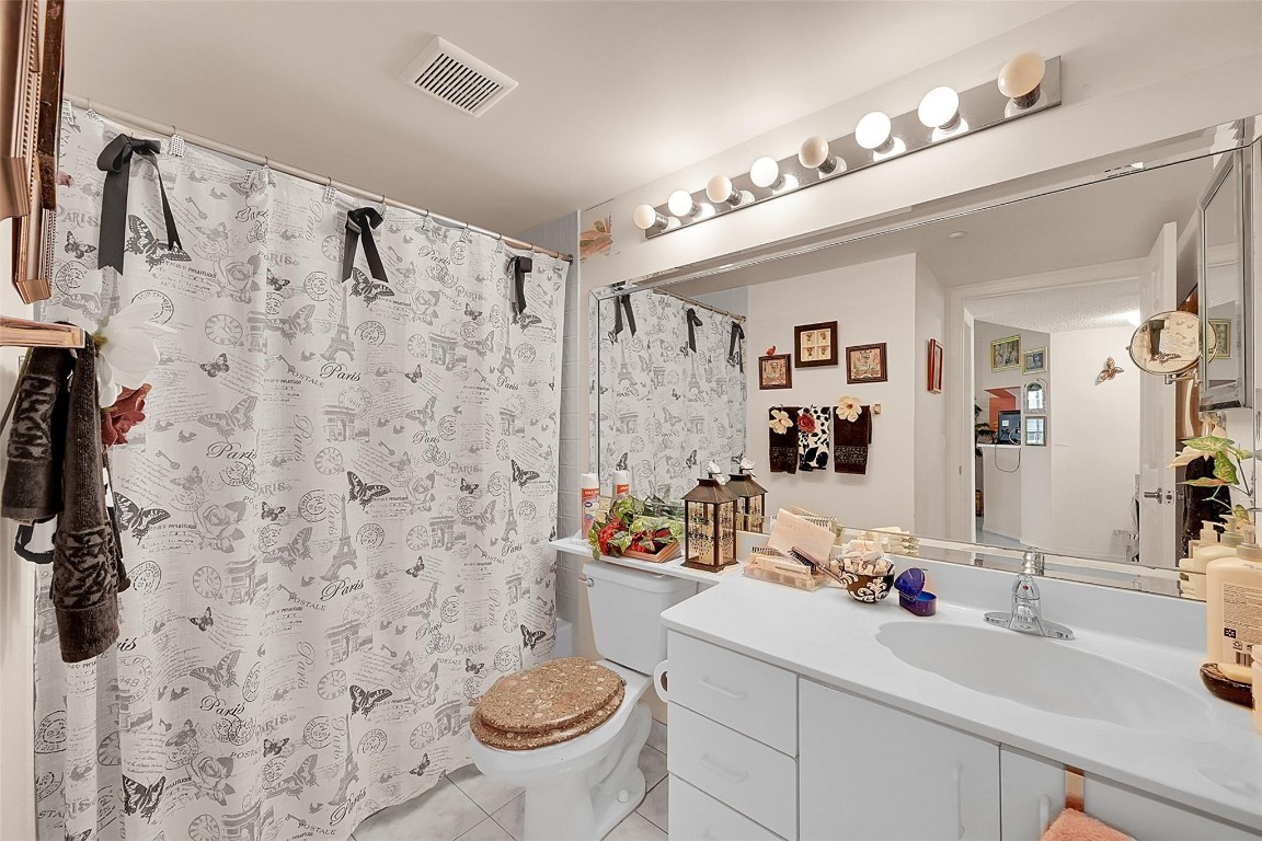 2541 N Nob Hill Rd 206