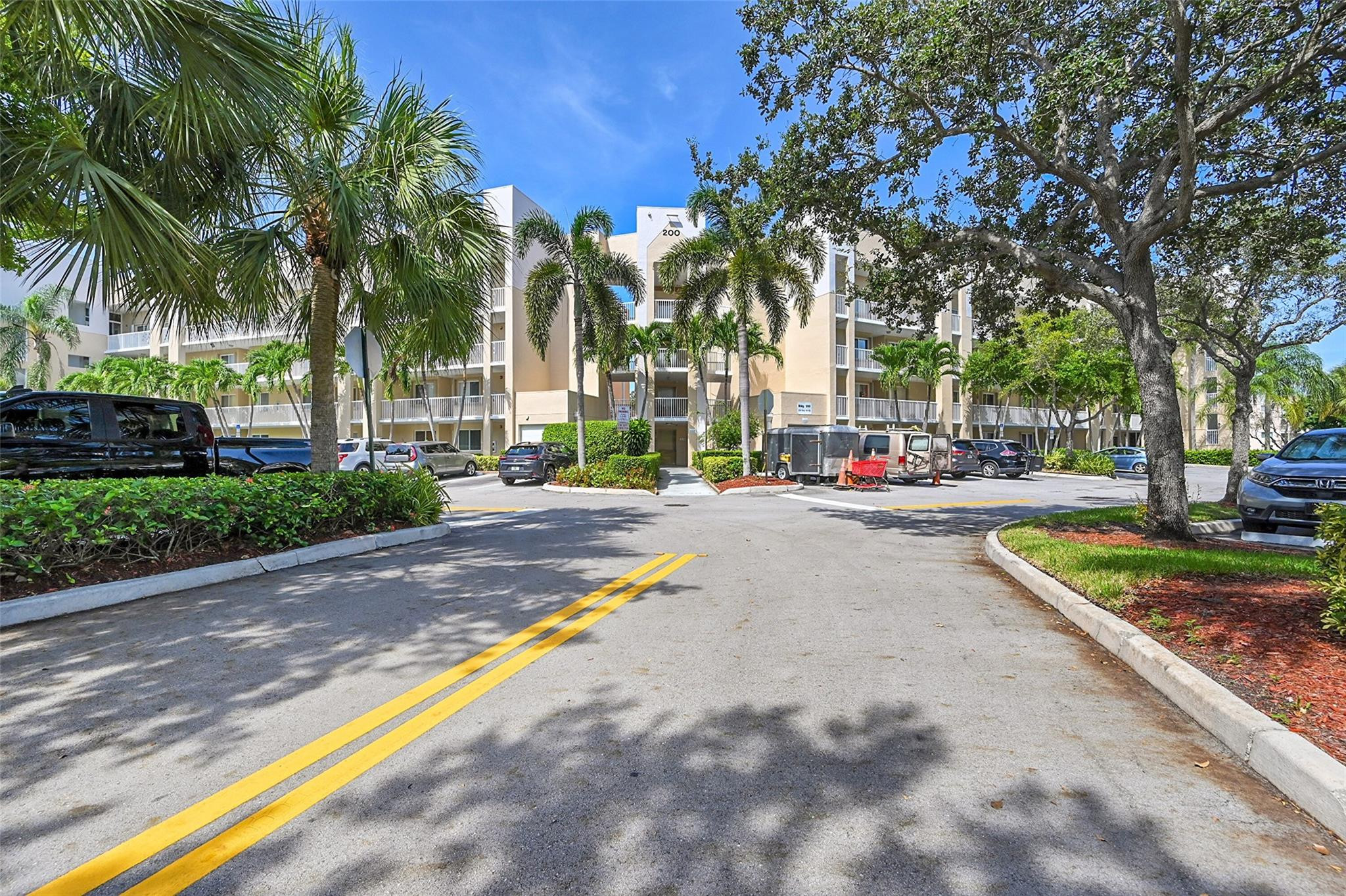 2541 N Nob Hill Rd 206