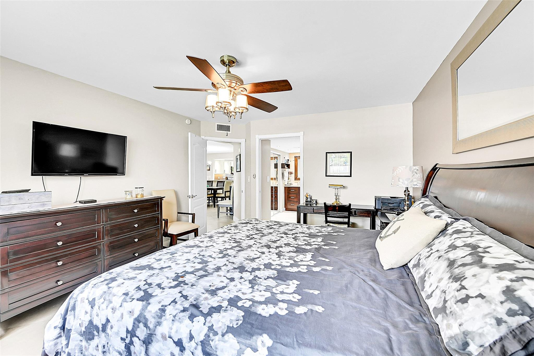 1703 Andros Isle L1