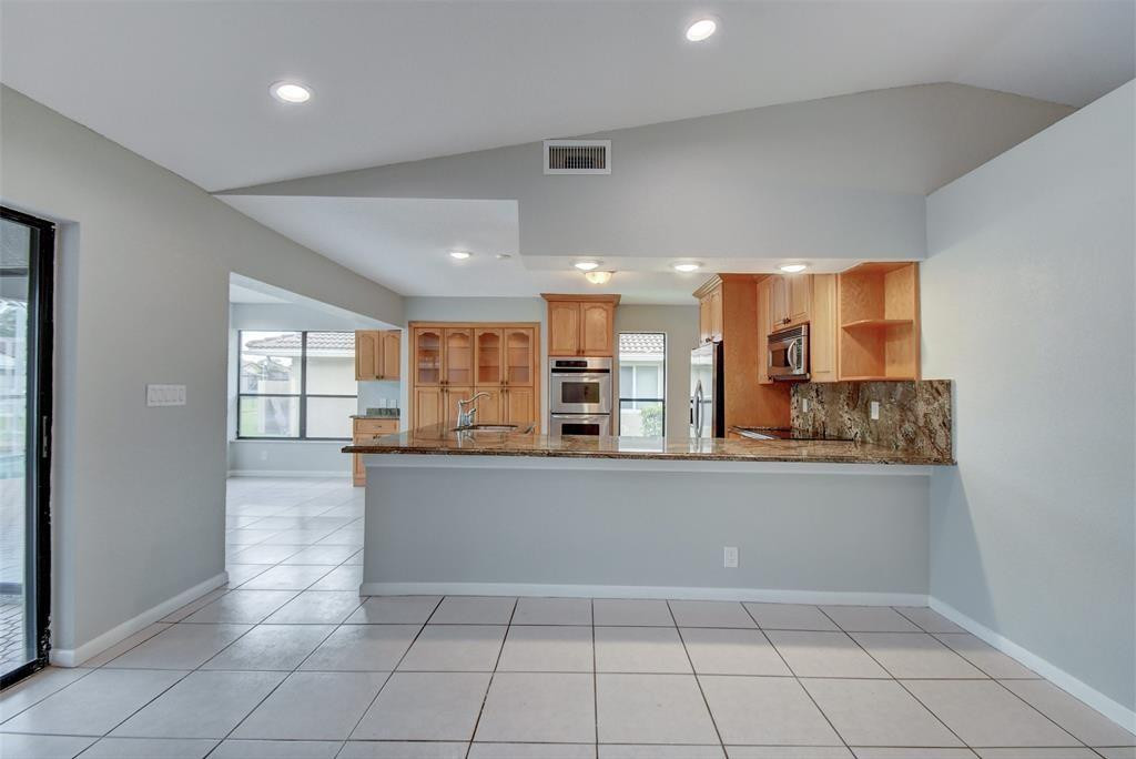 637 NW 100 Lane