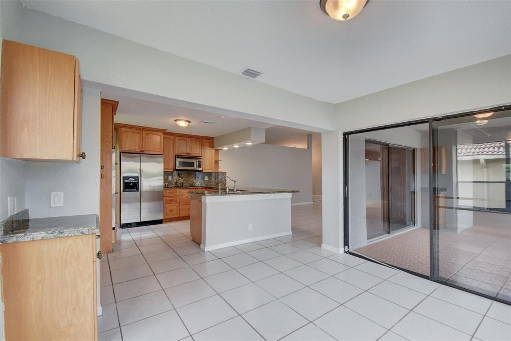 637 NW 100 Lane