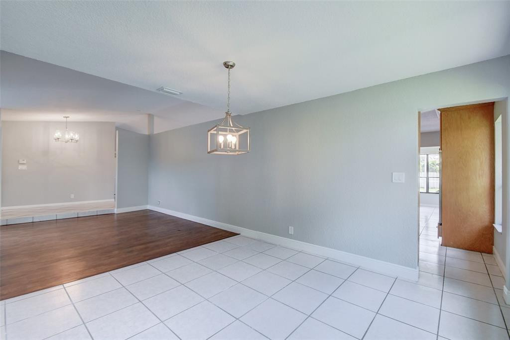 637 NW 100 Lane