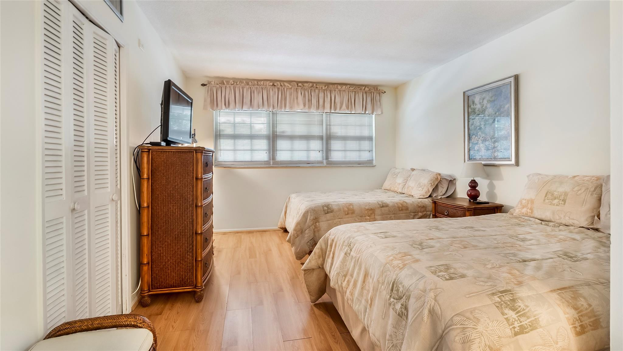 2950 N Palm Aire Dr 206