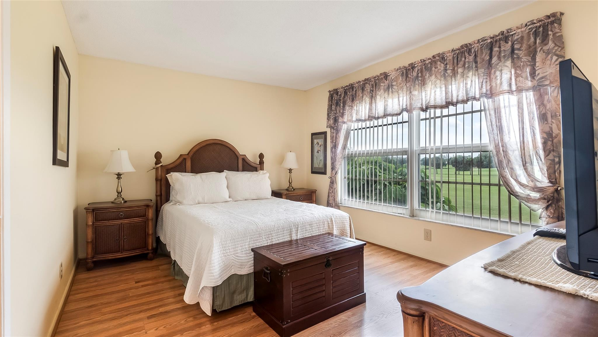 2950 N Palm Aire Dr 206