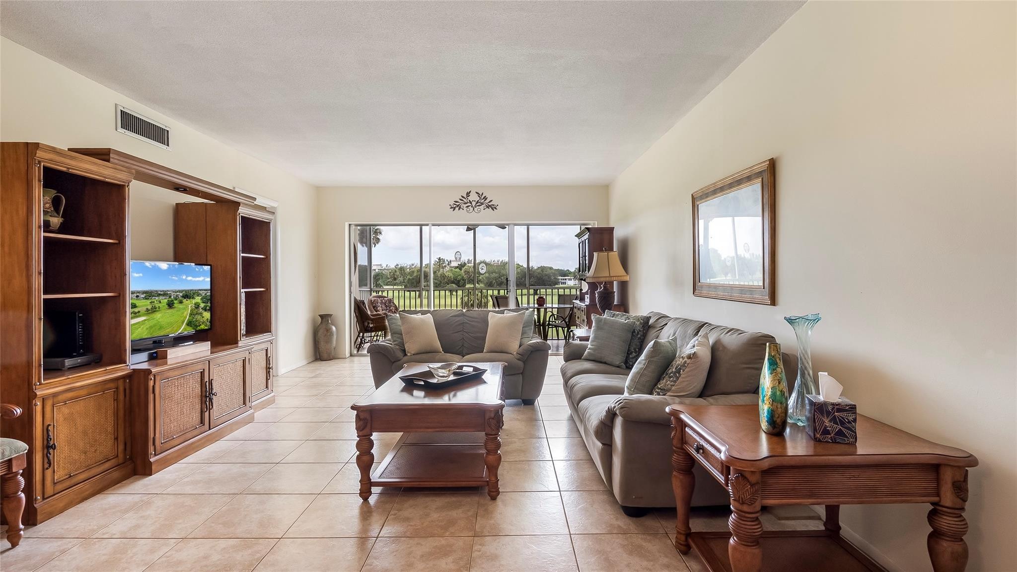 2950 N Palm Aire Dr 206