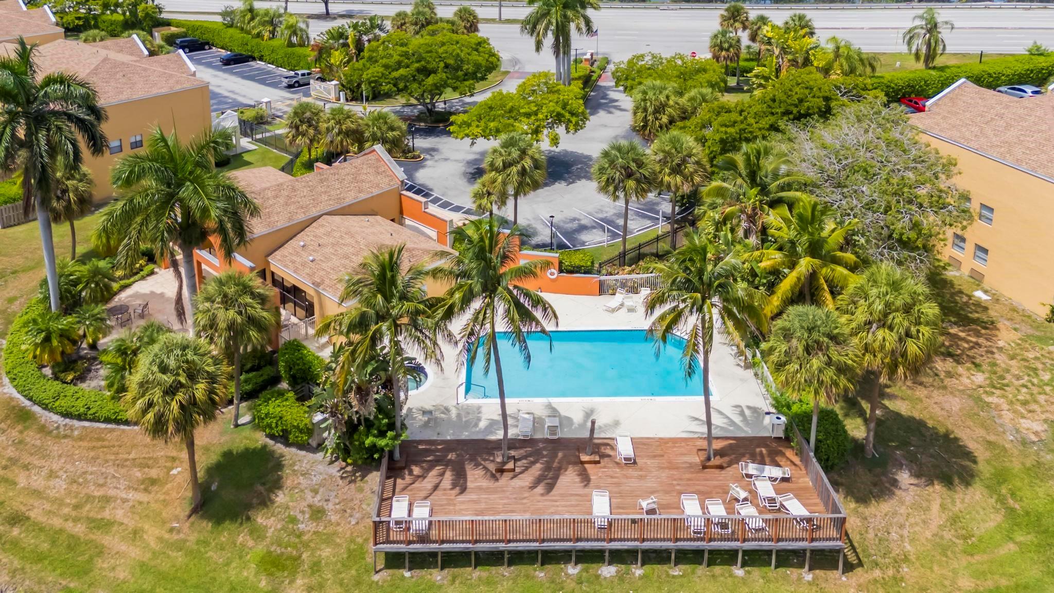 5200 NW 31st Ave 6,121,157 & 183