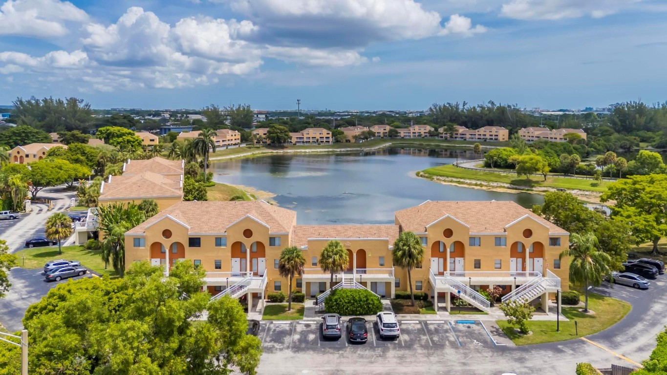 5200 NW 31st Ave 6,121,157 & 183