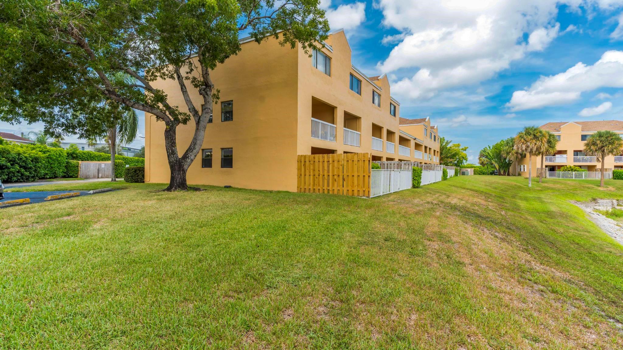 5200 NW 31st Ave 6,121,157 & 183