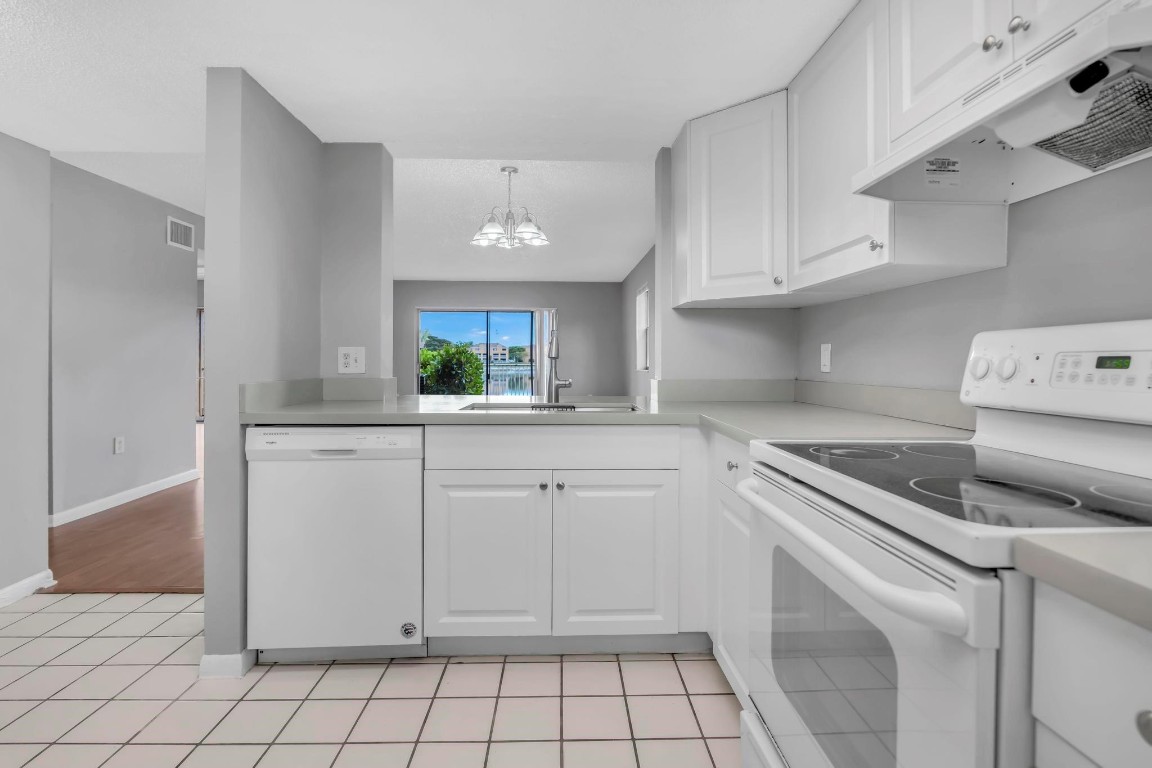 5200 NW 31st Ave 6,121,157 & 183