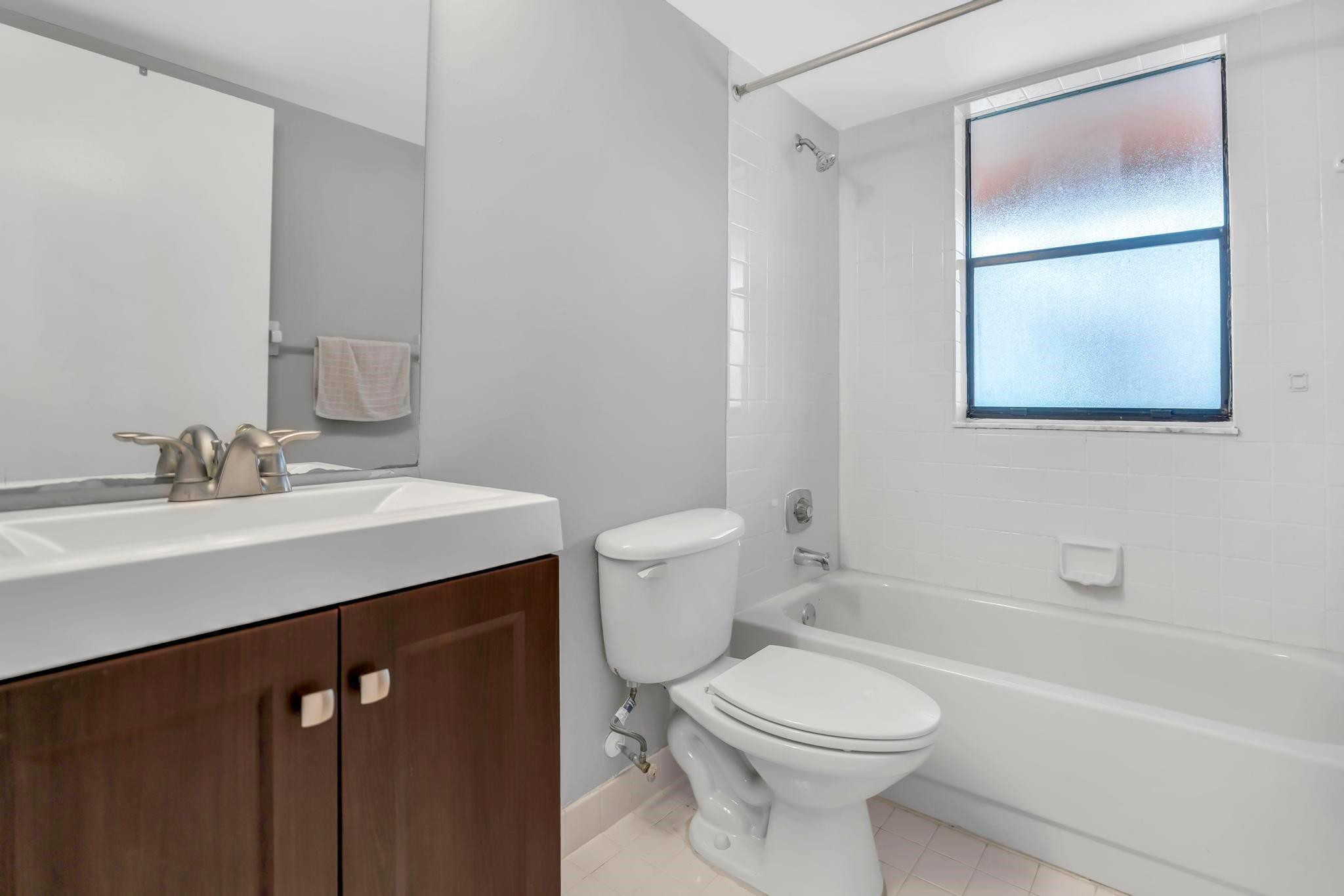 5200 NW 31st Ave 6,121,157 & 183