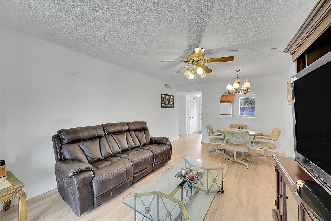 9380 Sunrise Lakes Blvd 206