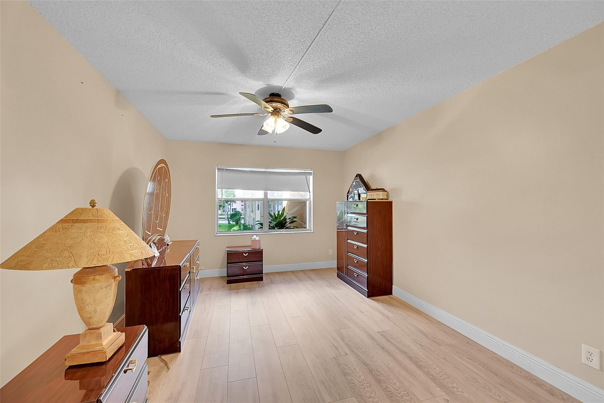 9380 Sunrise Lakes Blvd 206