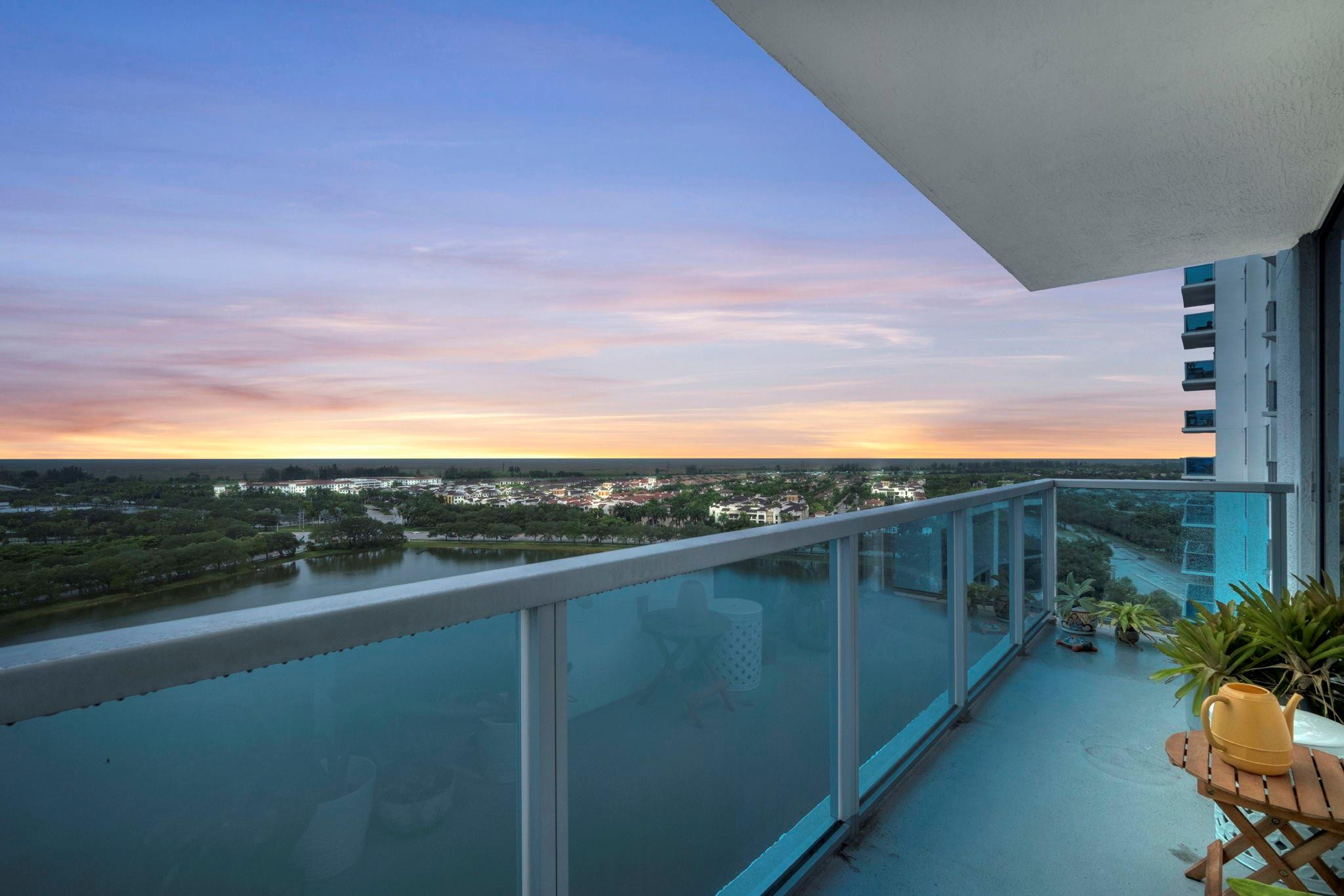 2641 N Flamingo Rd 1902