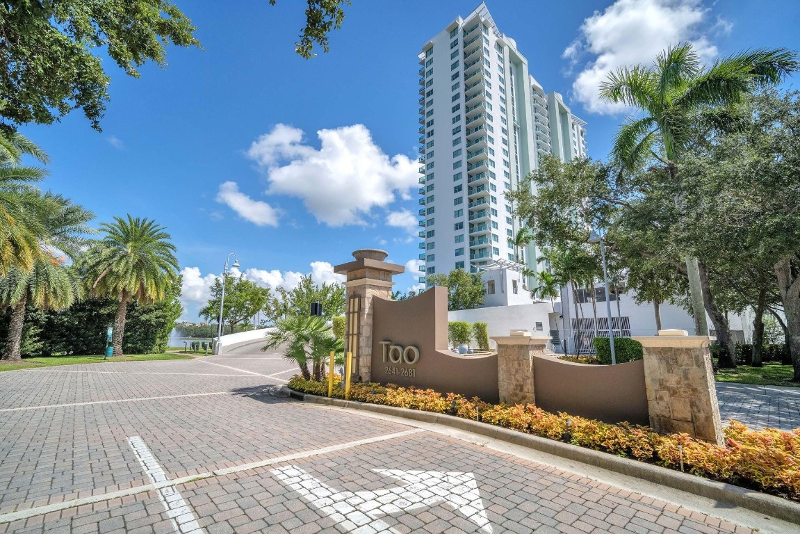 2641 N Flamingo Rd 1902