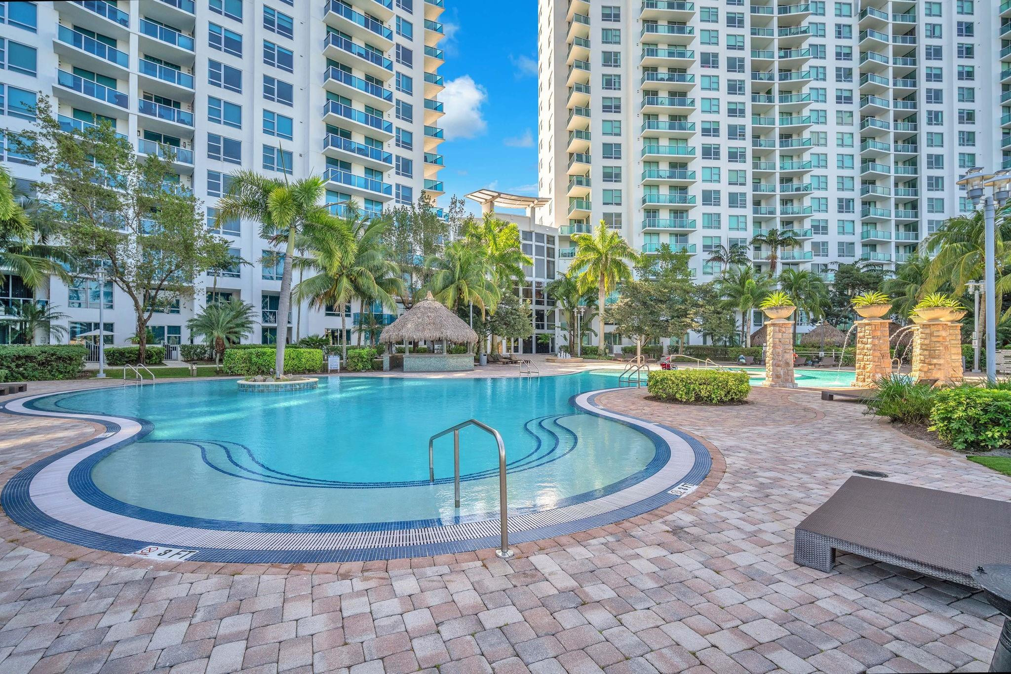 2641 N Flamingo Rd 1902