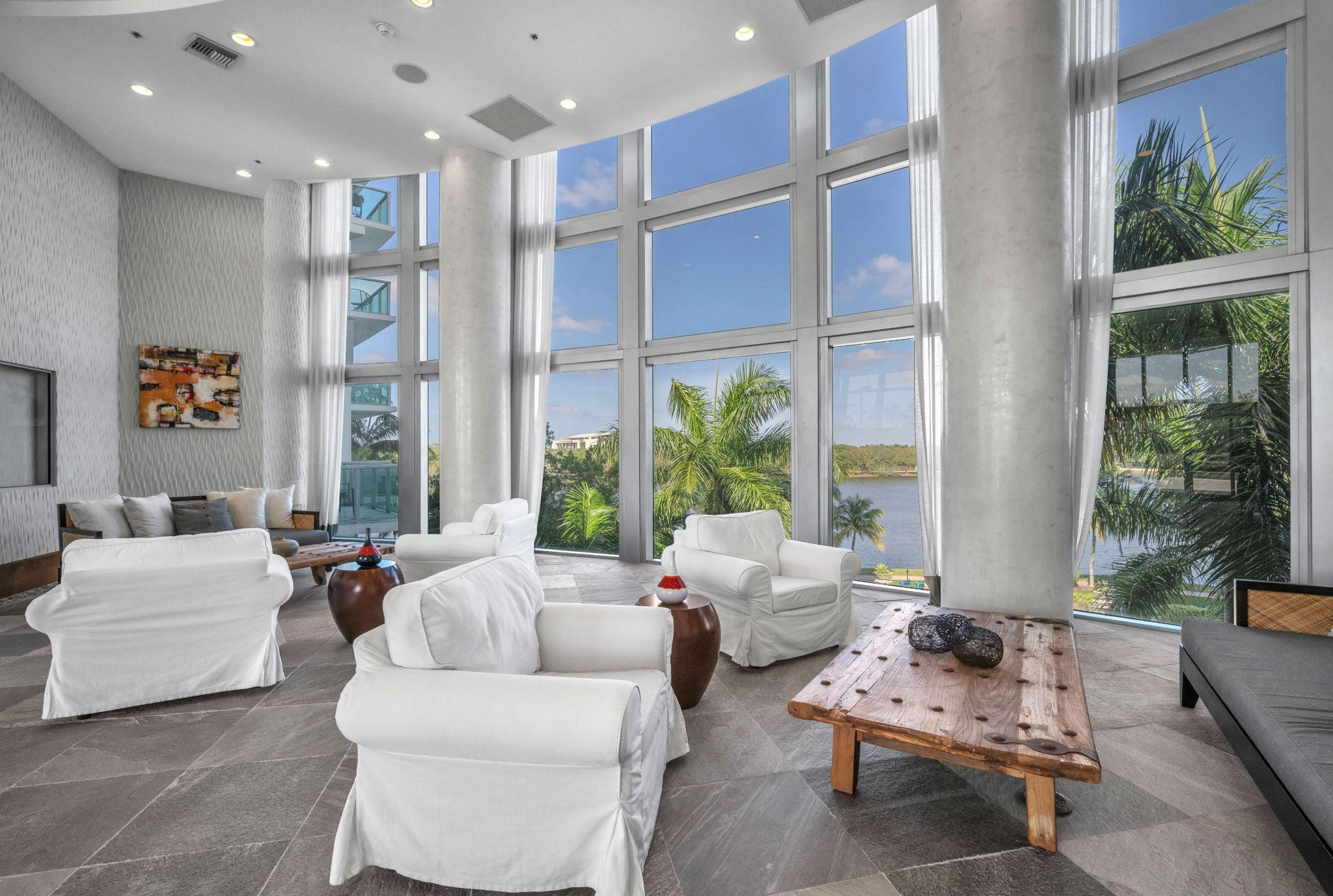 2641 N Flamingo Rd 1902