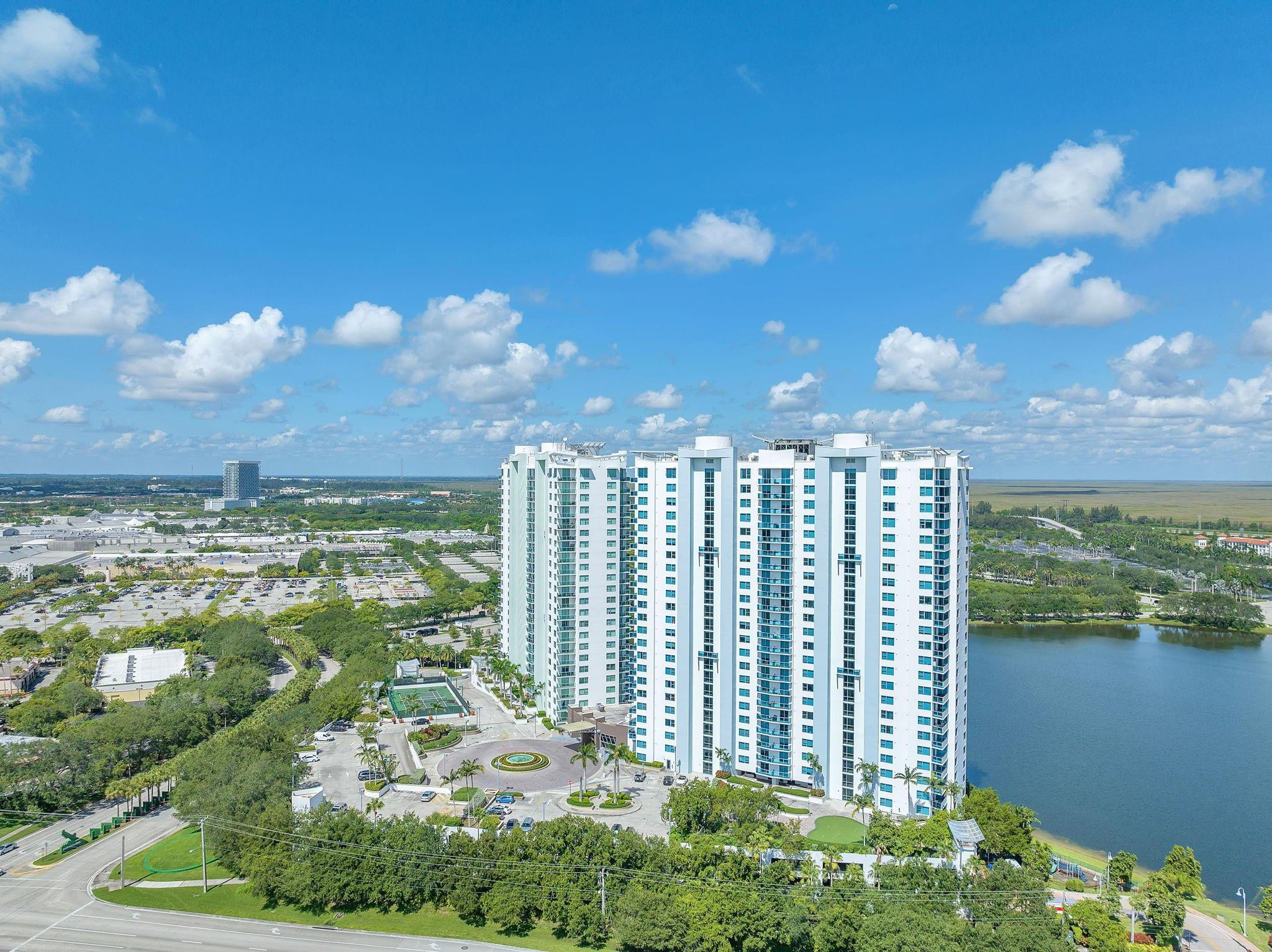 2641 N Flamingo Rd 1902