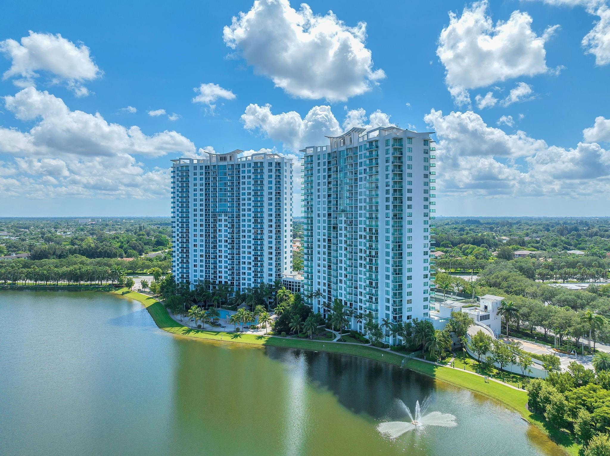 2641 N Flamingo Rd 1902