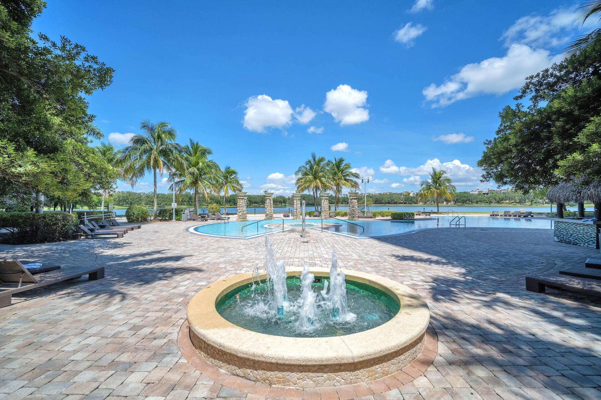 2641 N Flamingo Rd 1902