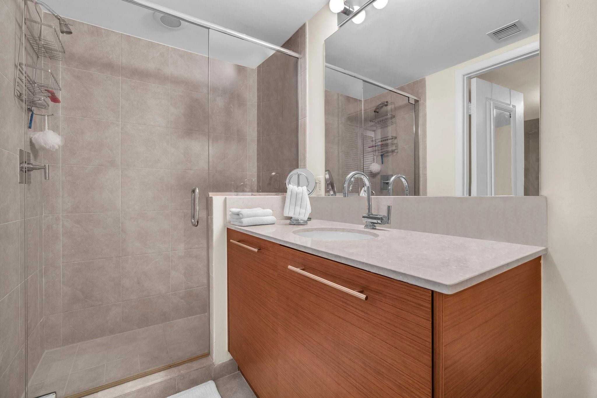 2641 N Flamingo Rd 1902