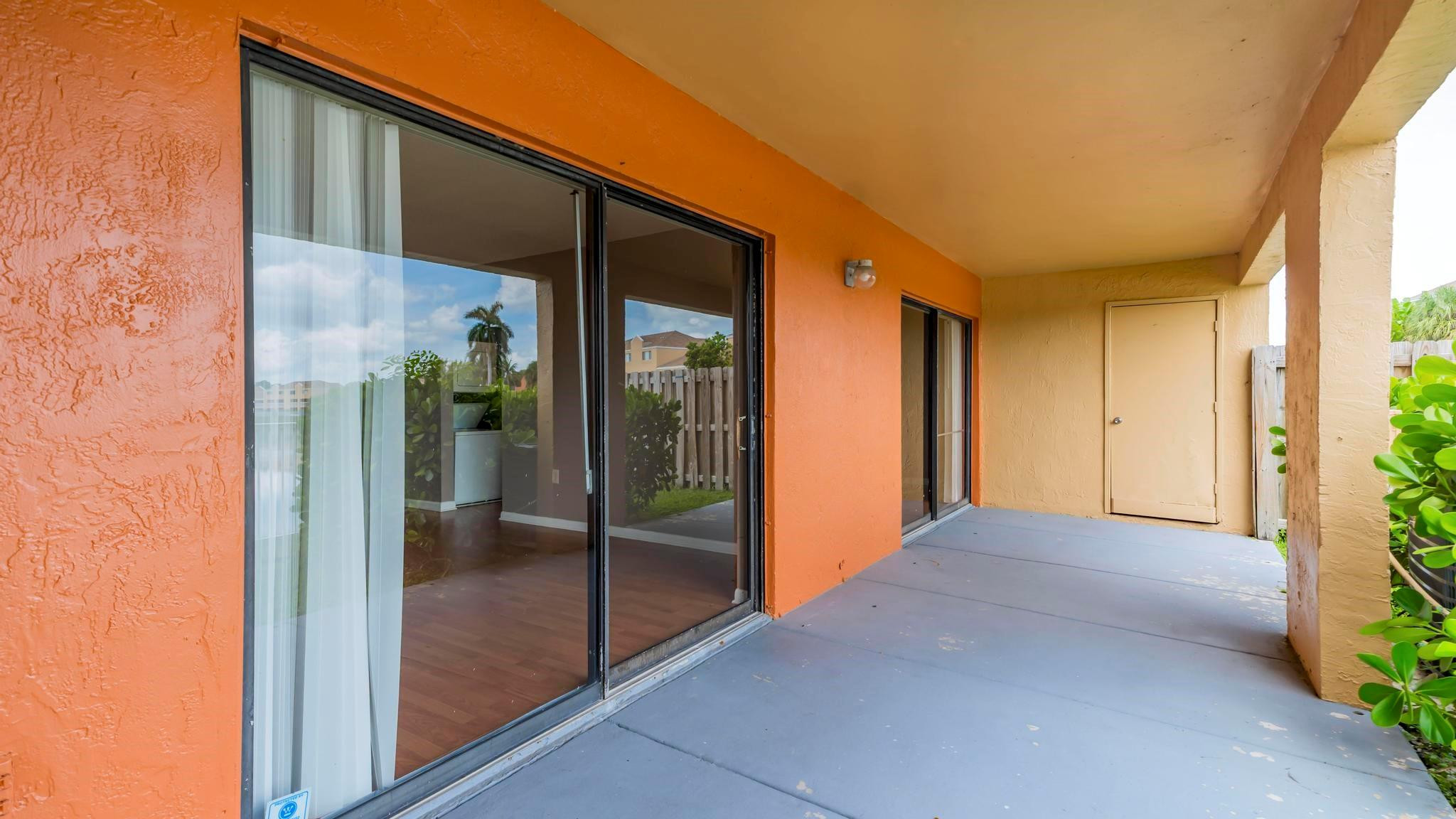 5200 NW 31st Ave 6,121,157,183