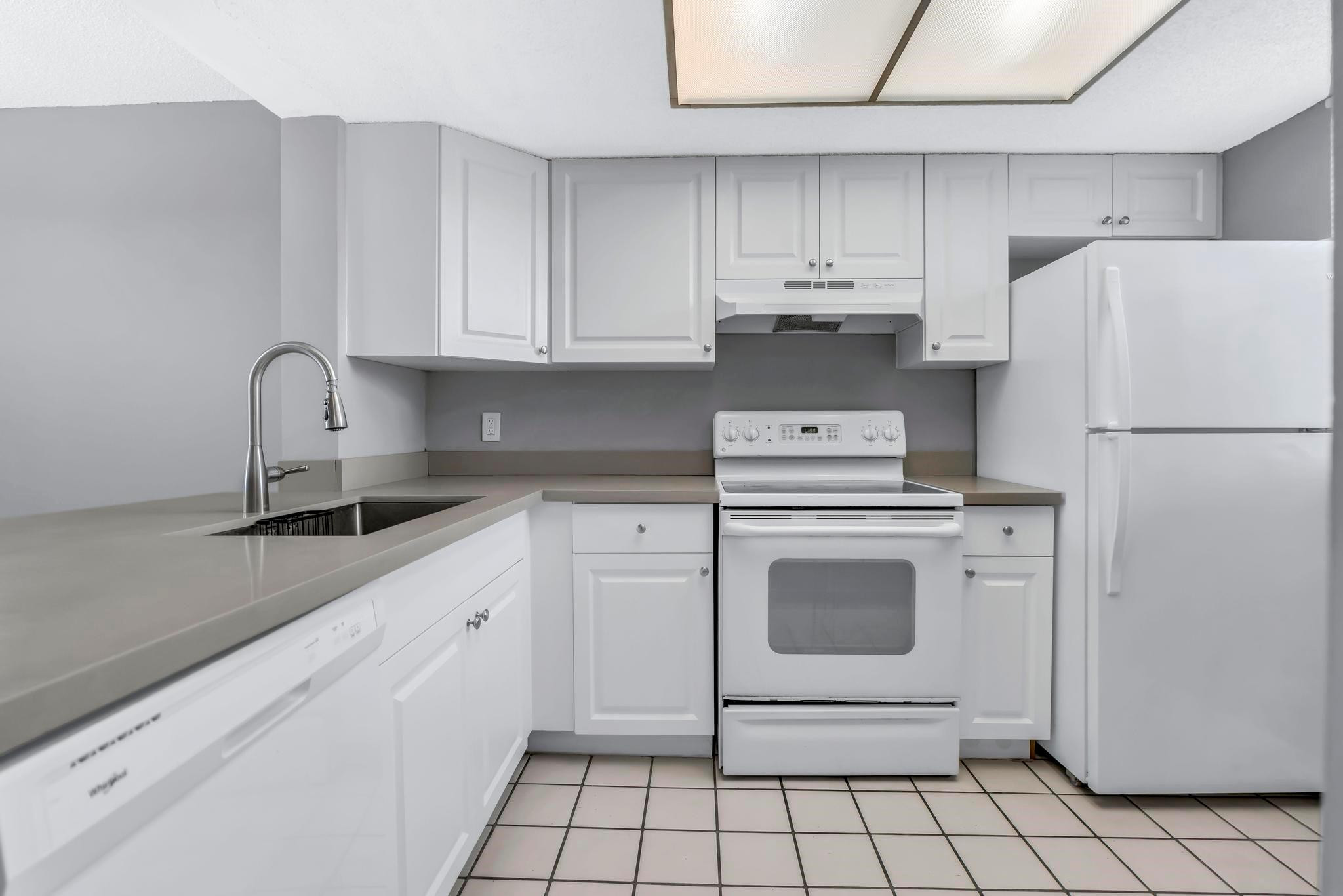 5200 NW 31st Ave 6,121,157,183